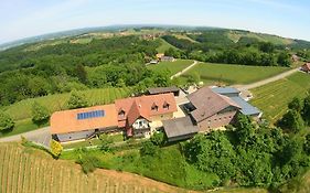 Weingut Gaestezimmer Gruber